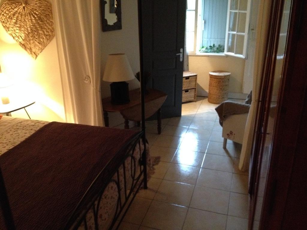 Chateau Nardou Hotel Saint-Sulpice-et-Cameyrac Esterno foto
